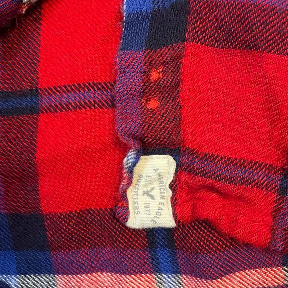 American Eagle Red Plaid Flannel Shirt Women’s Medium Boyfriend Fit Soft - Picture 8 of 11